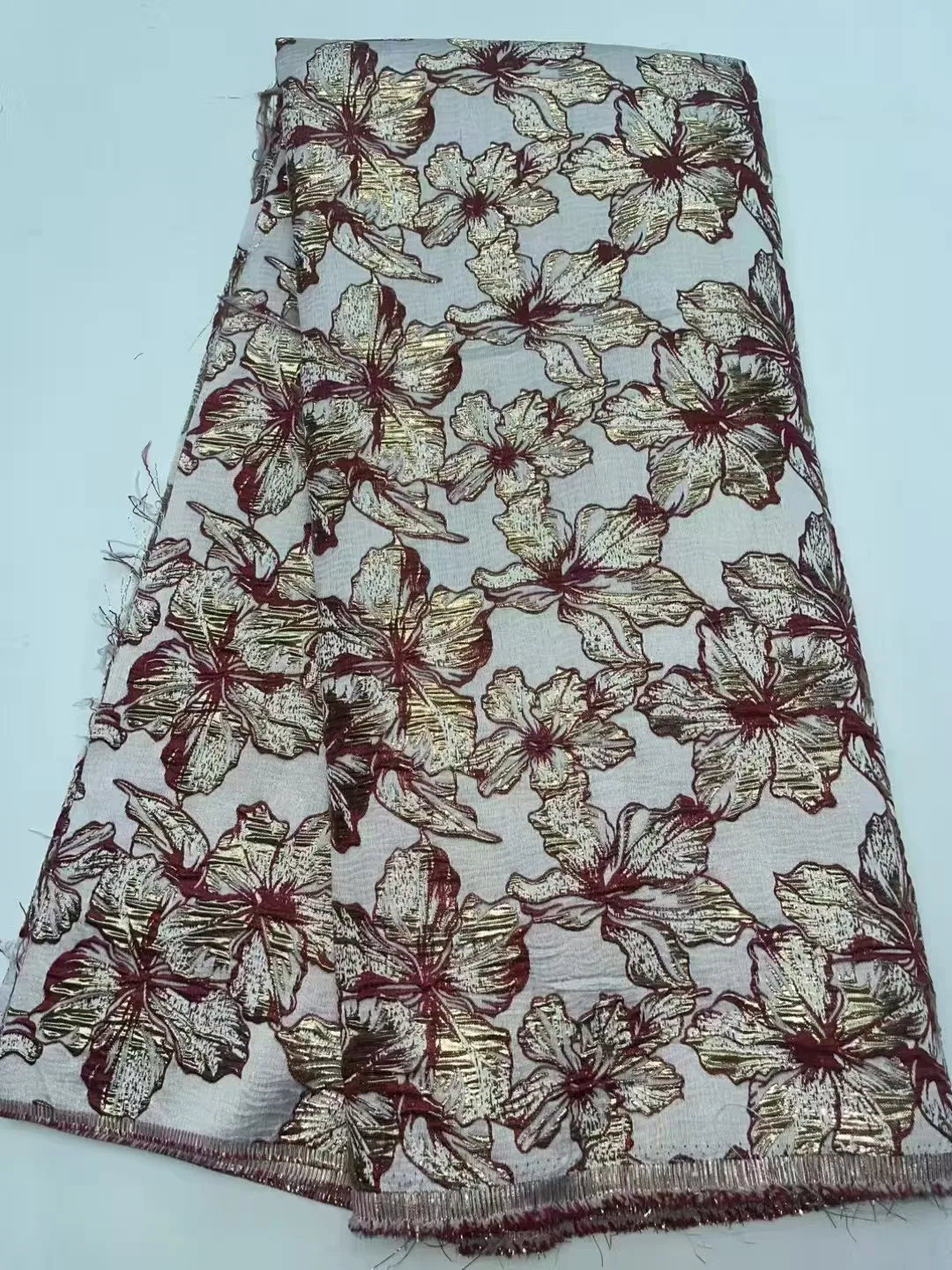 Popular Design African Jacquard Lace Fabric Gilded French Lace Fabric Nigerian Brocade Lace Fabric For Wedding Party Dress
Popular Design African Jacquard Lace Fabric Gilded French Lace Fabric Nigerian Brocade Lace Fabric For Wedding Party Dress