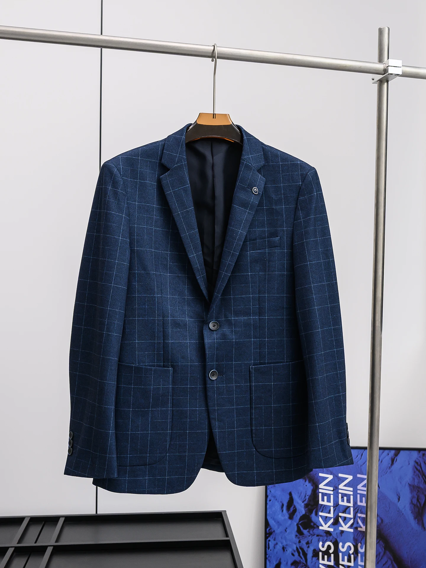 Elegant Classic Plaid Men's Business Casual Suit Jacket for Commuting Spring Season Stylish And Well-Tailored Outerwear
Elegant Classic Plaid Men's Business Casual Suit Jacket for Commuting Spring Season Stylish And Well-Tailored Outerwear