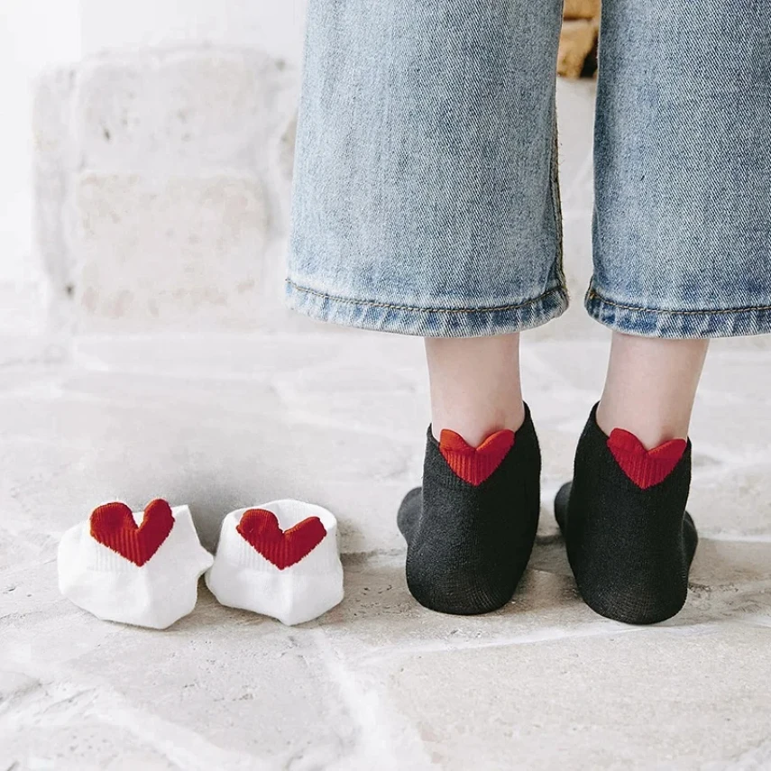 2 Pairs Spring Summer New Heel Heart-shaped Low Tube Women's Socks Casual Easy Match Comfortable Female Boat Socks Black White
2 Pairs Spring Summer New Heel Heart-shaped Low Tube Women's Socks Casual Easy Match Comfortable Female Boat Socks Black White