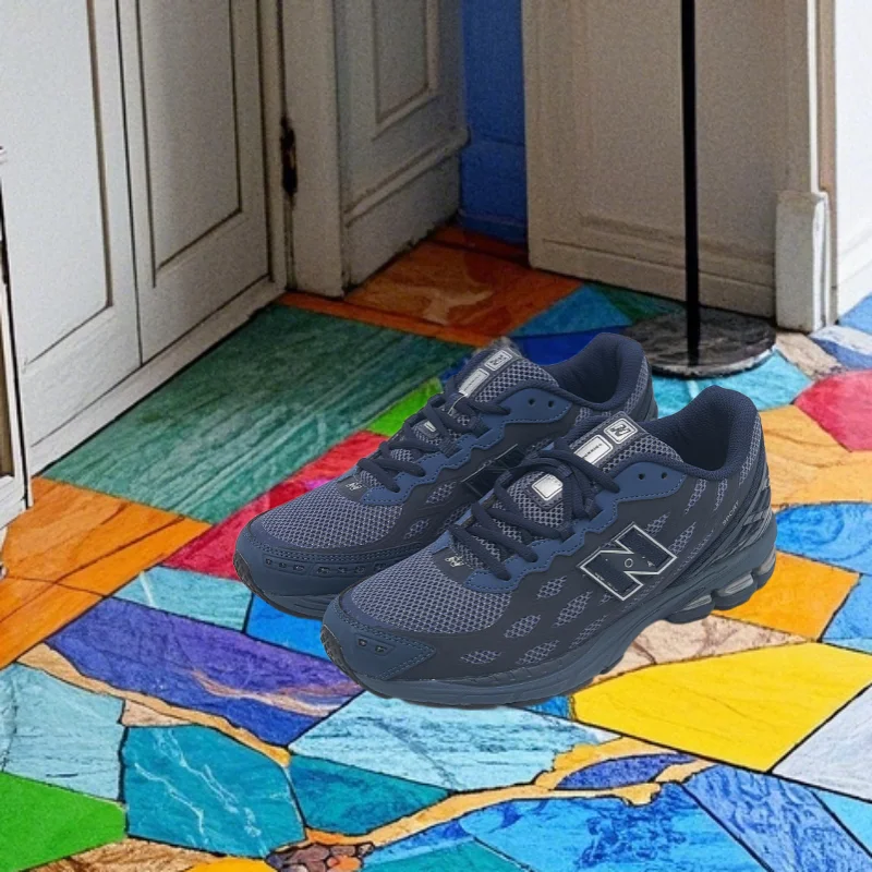 N This pair of shoes is made in the "1906" style. They are breathable and comfortable, and come in various classic styles.M
N This pair of shoes is made in the "1906" style. They are breathable and comfortable, and come in various classic styles.M