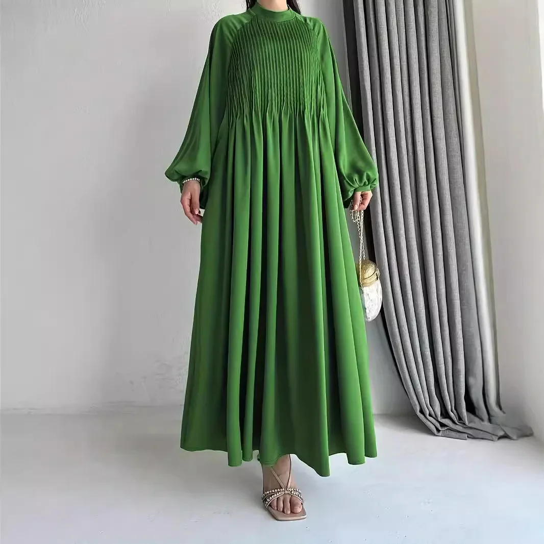 Saudi Arabian Abaya, a Muslim women's long robe, features a solid color, exudes elegance, and is a long and fashionable dress.
Saudi Arabian Abaya, a Muslim women's long robe, features a solid color, exudes elegance, and is a long and fashionable dress.