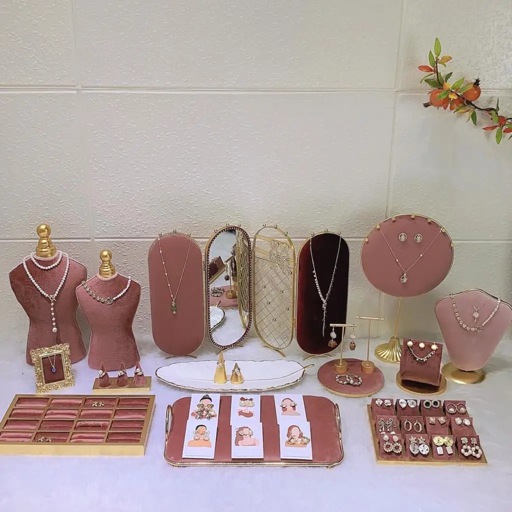 R. shinohara display red bean powder series suit quadruple mirror jewelry jewelry aircraft models head necklace display screen
R. shinohara display red bean powder series suit quadruple mirror jewelry jewelry aircraft models head necklace display screen