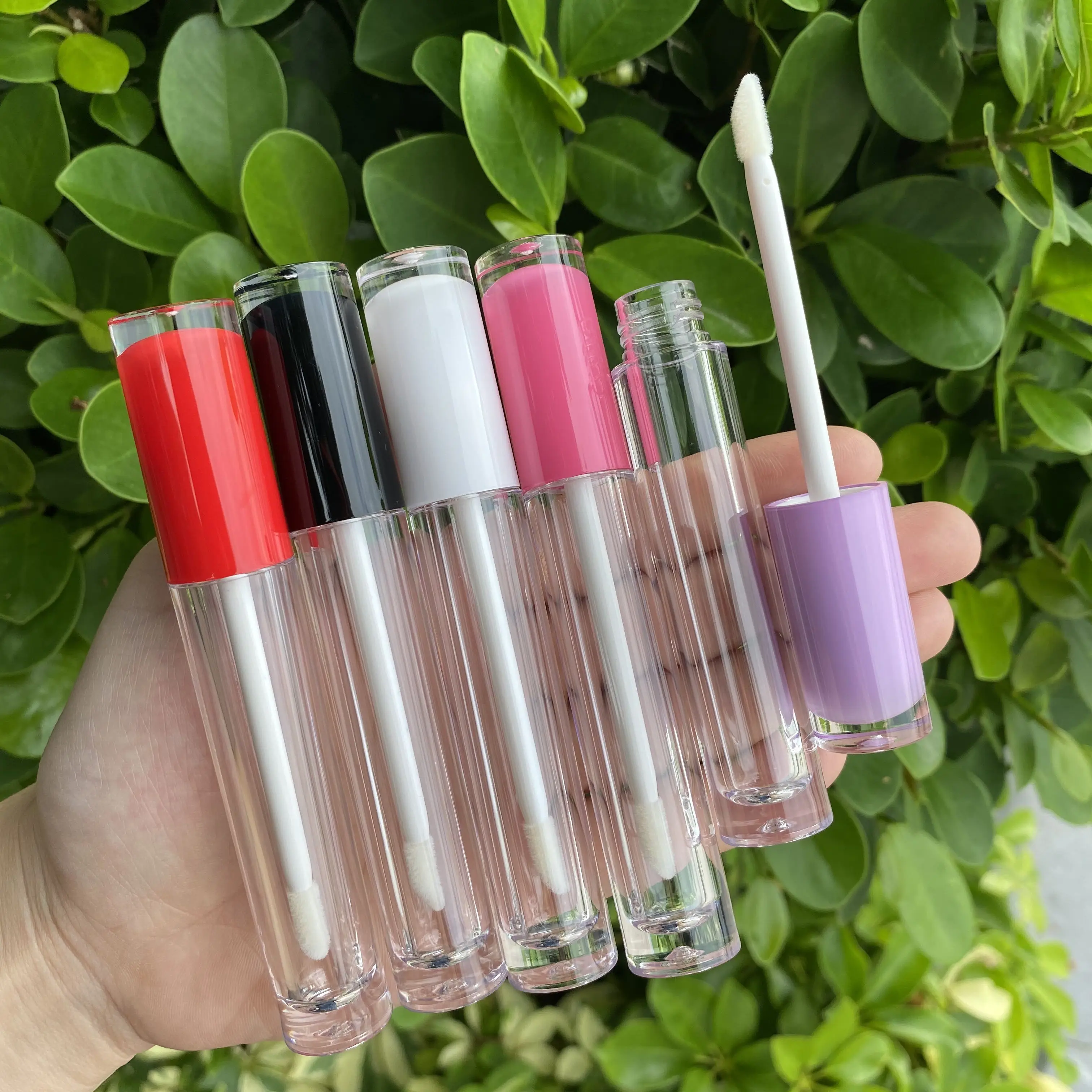 Wholesale Empty lip gloss tubes 5ml pink white lipgloss tube lipstick packaging Container Beauty Makeup Tool custom logo
Wholesale Empty lip gloss tubes 5ml pink white lipgloss tube lipstick packaging Container Beauty Makeup Tool custom logo