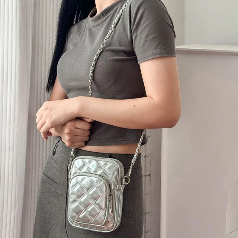 New Korean Diamond-shaped Grid Plain Crossbody Bags for Women PU Leather Phone Bag Chain Bag Fashion Female Zipper Shoulder Bag
New Korean Diamond-shaped Grid Plain Crossbody Bags for Women PU Leather Phone Bag Chain Bag Fashion Female Zipper Shoulder Bag
