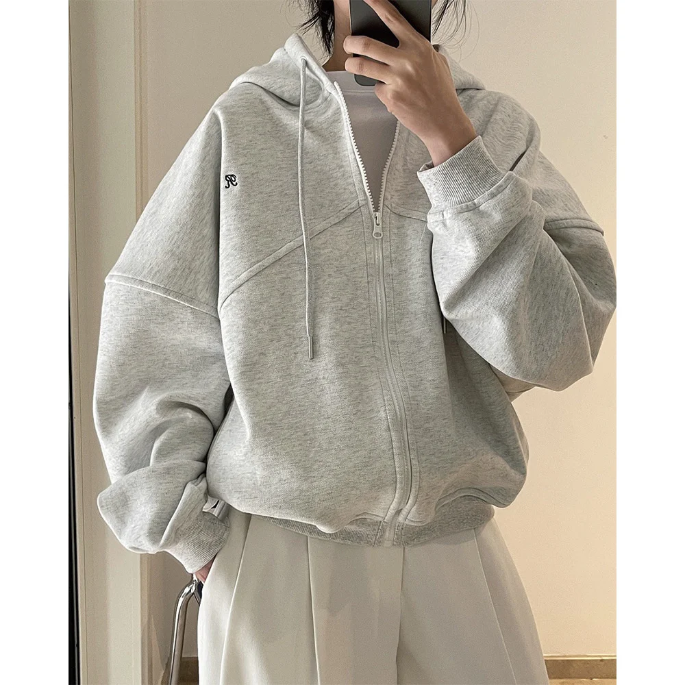 CALYMIX 2025 Spring Korea Casual Sporty Letter Hoodie Zipper Cardigan Loose Coat Top Women
CALYMIX 2025 Spring Korea Casual Sporty Letter Hoodie Zipper Cardigan Loose Coat Top Women