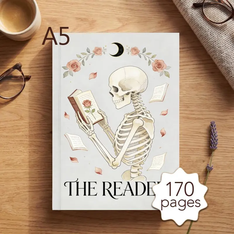 Ежедневник для чтения формата А5, идеальный подарок для любителей книг, для записи цитат и размышлений, с дизайном в виде скелета читателя.
Ежедневник для чтения формата А5, идеальный подарок для любителей книг, для записи цитат и размышлений, с дизайном в виде скелета читателя.