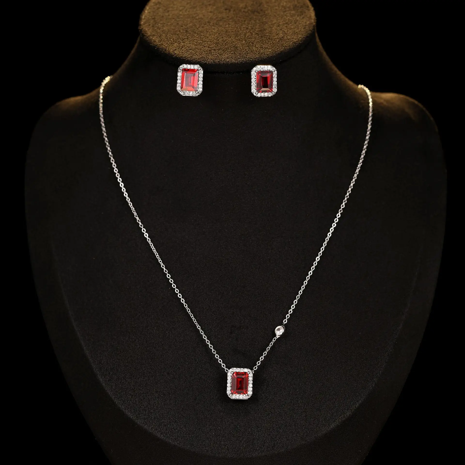 elegant jewelry sets choker necklace stud earrings red white crystal zirconia daily wear party jewelry women gift
elegant jewelry sets choker necklace stud earrings red white crystal zirconia daily wear party jewelry women gift