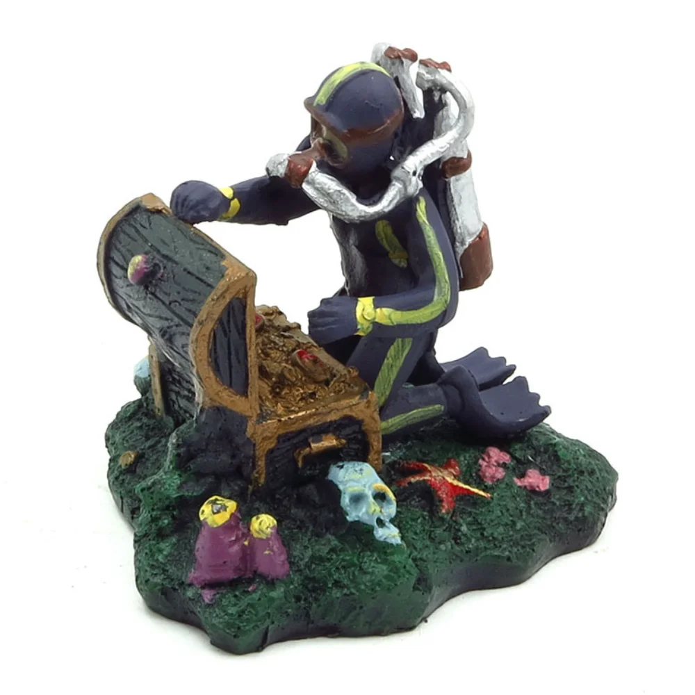 Resin handicraft imitation of real and fake caisson landscaping Aquarium decoration fish tank scenery decoration diver's chest
Resin handicraft imitation of real and fake caisson landscaping Aquarium decoration fish tank scenery decoration diver's chest