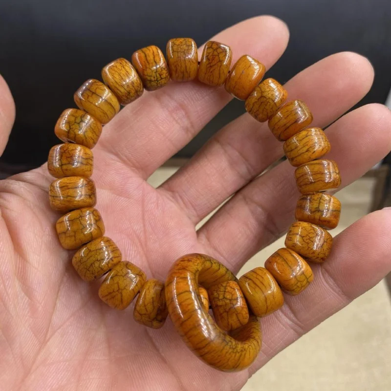 Tibet Weathering Yurun Old Materials Yak Bone Antique Collection Genuine Original Single Circle Spirit Bone Gabala Bracelet
Tibet Weathering Yurun Old Materials Yak Bone Antique Collection Genuine Original Single Circle Spirit Bone Gabala Bracelet