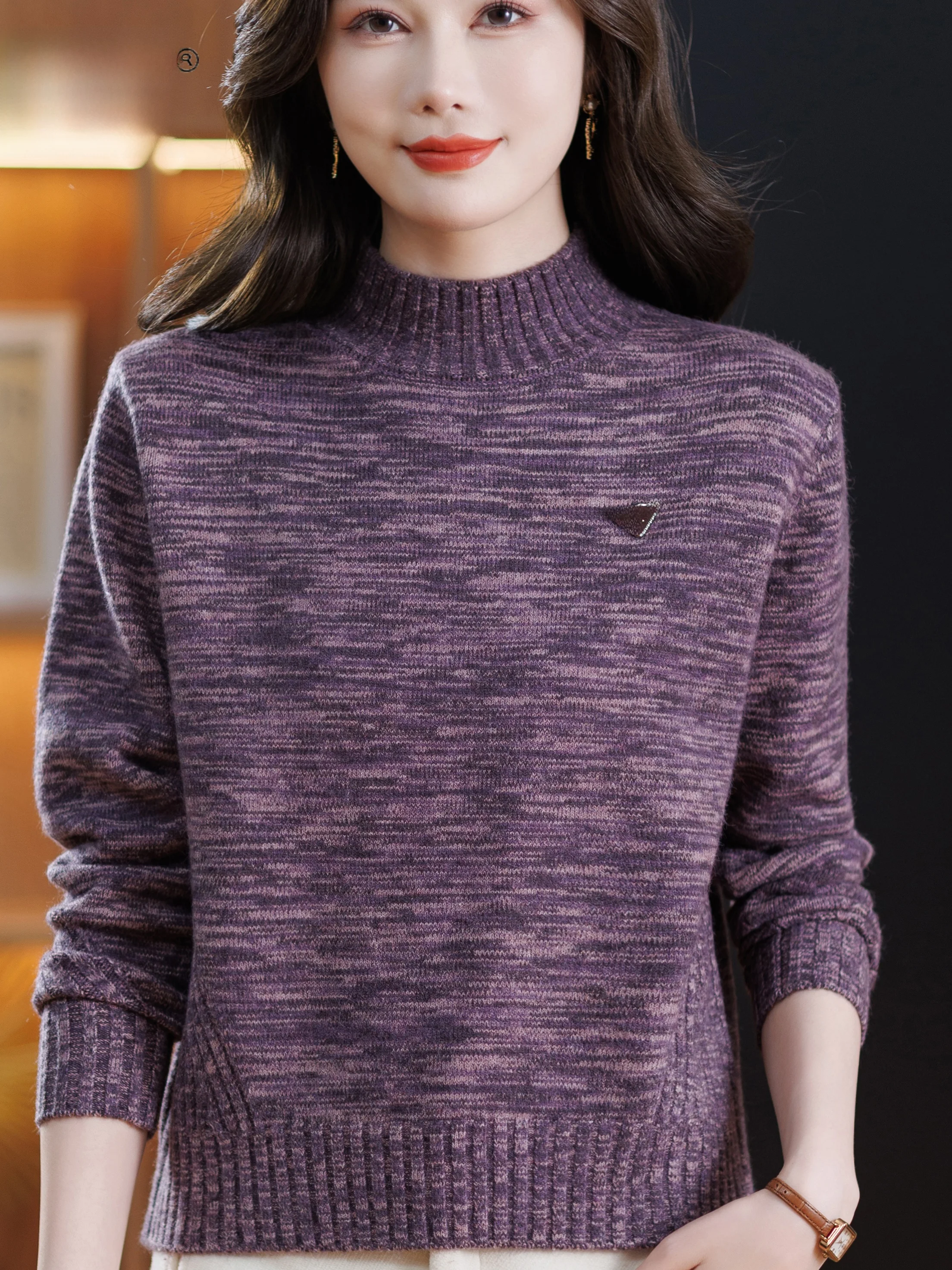 Осень-зима Thi вязаный свитер с высоким воротником. Женский модный внутренний вариант. Теплый топ для среднего возраста и электронного возраста.
Осень-зима Thi вязаный свитер с высоким воротником. Женский модный внутренний вариант. Теплый топ для среднего возраста и электронного возраста.