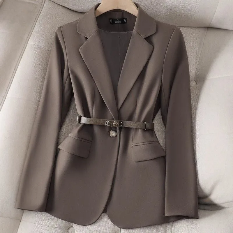 2025 Spring and Autumn New Professional Small Blazer Women's Design Sense Niche Fashion Casual Temperament Commuter Small Suit
2025 Spring and Autumn New Professional Small Blazer Women's Design Sense Niche Fashion Casual Temperament Commuter Small Suit