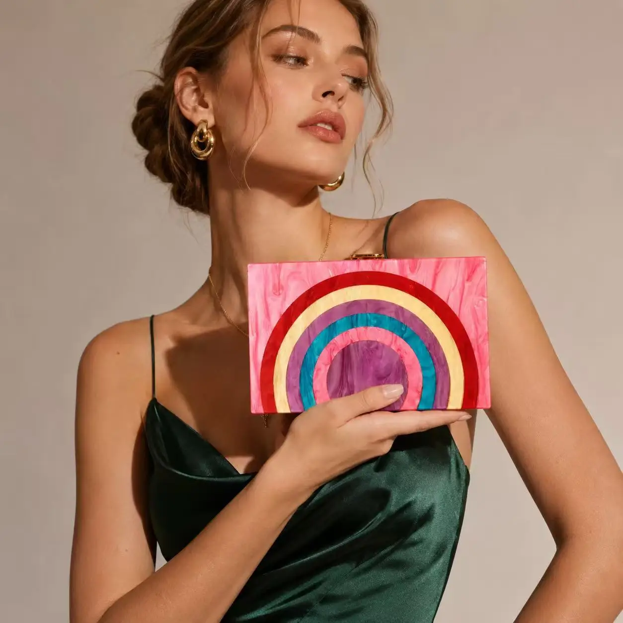 Dinner retro splicing trendy acrylic shoulder chain women's small square bag
Dinner retro splicing trendy acrylic shoulder chain women's small square bag