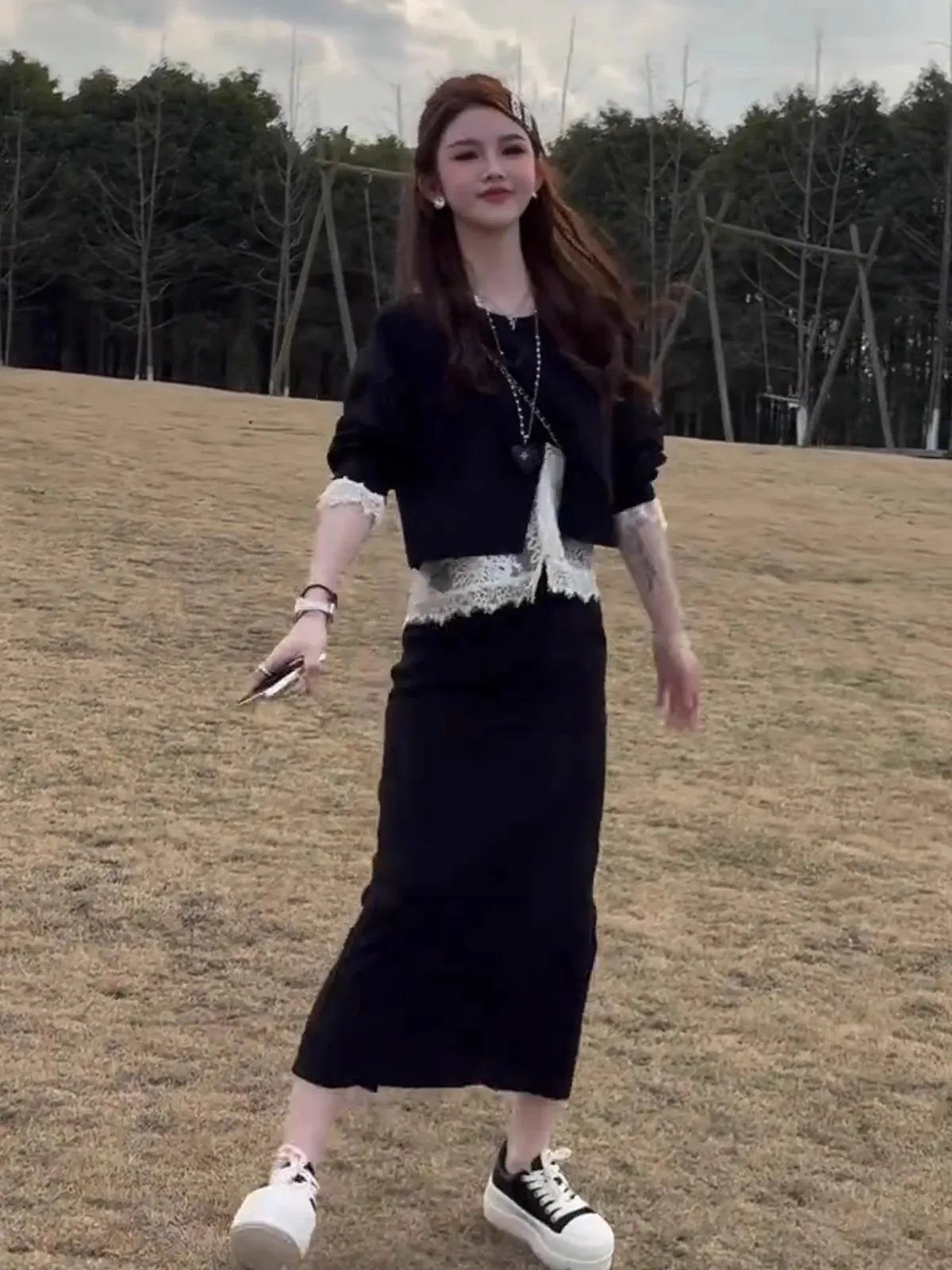 Faionable Кружевной свитшот большого размера, комплект из футболки, женский весенний дизайн для похудения, свободный топ, асимметричный заводской Sle
Faionable Кружевной свитшот большого размера, комплект из футболки, женский весенний дизайн для похудения, свободный топ, асимметричный заводской Sle