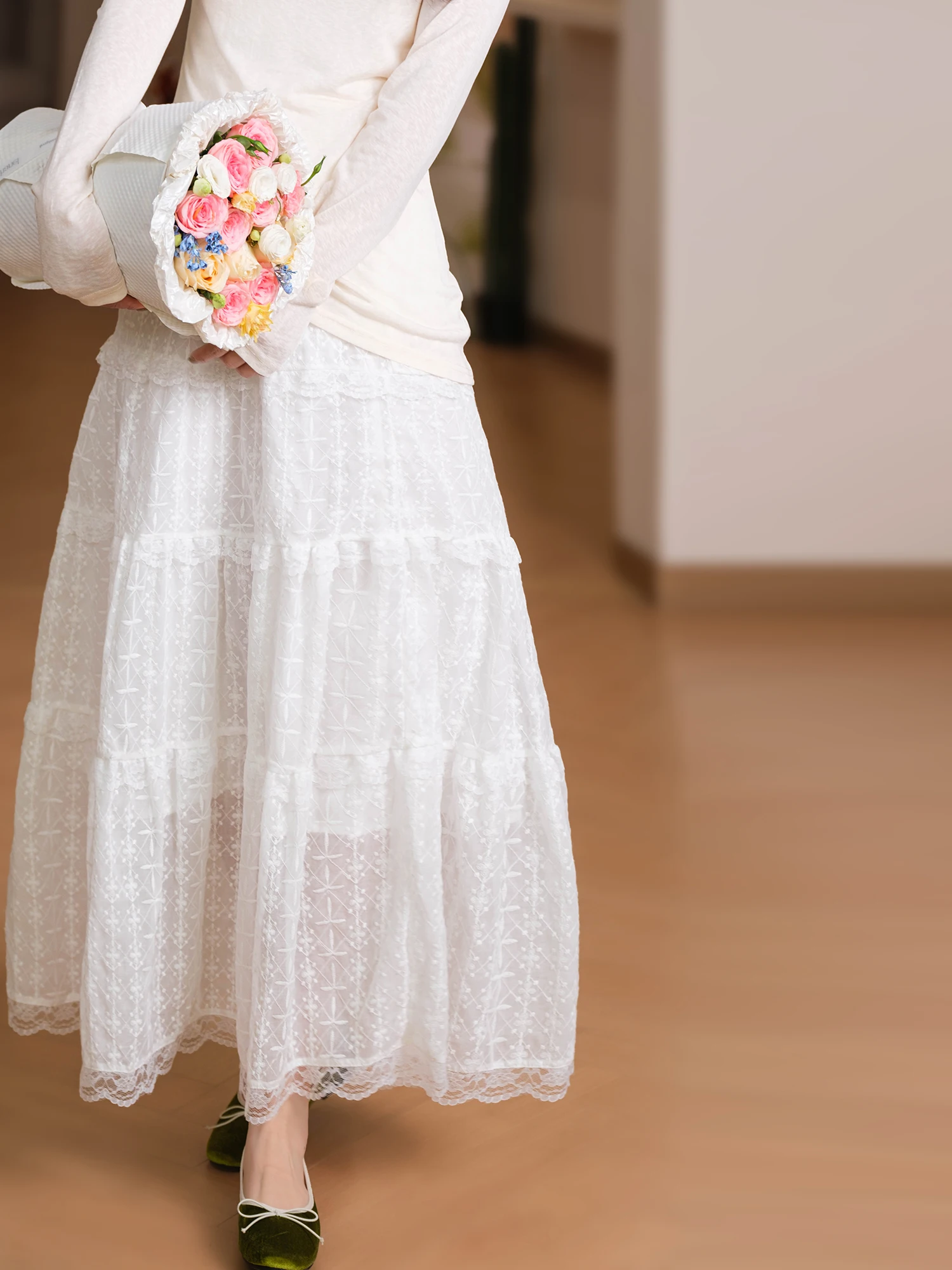Elastic Waist Half Skirt Embroidered Lace Mix Fibre Star Stitched Cotton Liner Banded Skirt Women's Loose Fit Cake Skirt
Elastic Waist Half Skirt Embroidered Lace Mix Fibre Star Stitched Cotton Liner Banded Skirt Women's Loose Fit Cake Skirt