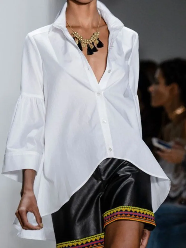 Женская однотонная белая свободная блузка, осень 202, стильные рубашки с длинными рукавами на пуговицах, повседневная футболка с высоким и низким вырезом
Женская однотонная белая свободная блузка, осень 202, стильные рубашки с длинными рукавами на пуговицах, повседневная футболка с высоким и низким вырезом