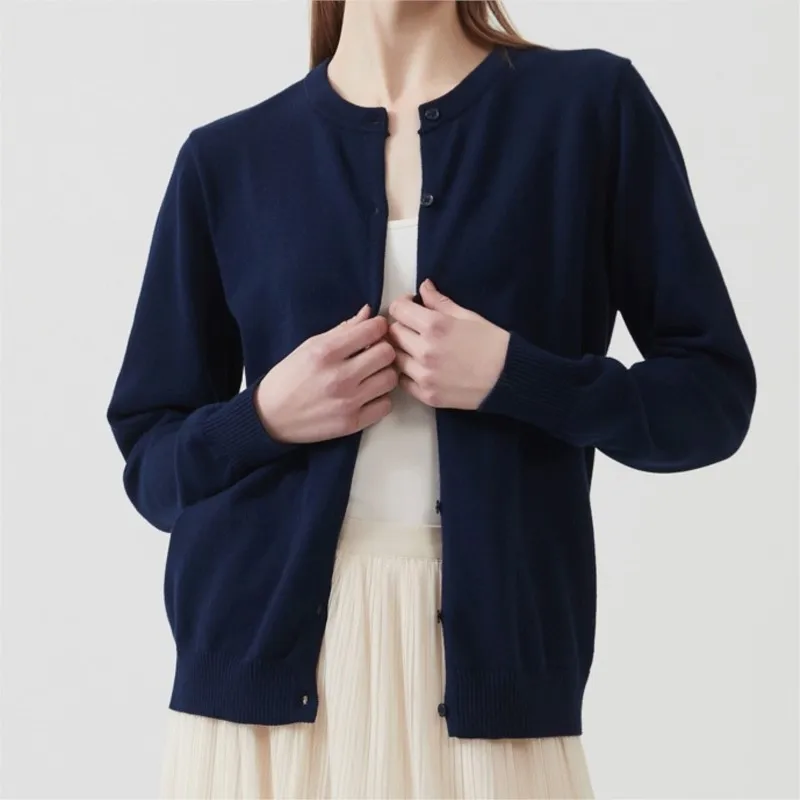 Knitted Sweater Coat Cardigan Women Spring And Autumn 2025 New Style Grey Thin Edition Autumn Edition Round Neck Outer Sweater
Knitted Sweater Coat Cardigan Women Spring And Autumn 2025 New Style Grey Thin Edition Autumn Edition Round Neck Outer Sweater