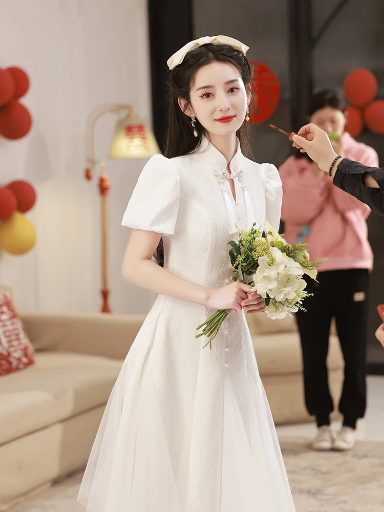 White Wedding Dr Chinese Sle Reformed Qipao Dr Engagement Daily Registration Plain Color Retro Sle Bubble Sve Dr
White Wedding Dr Chinese Sle Reformed Qipao Dr Engagement Daily Registration Plain Color Retro Sle Bubble Sve Dr