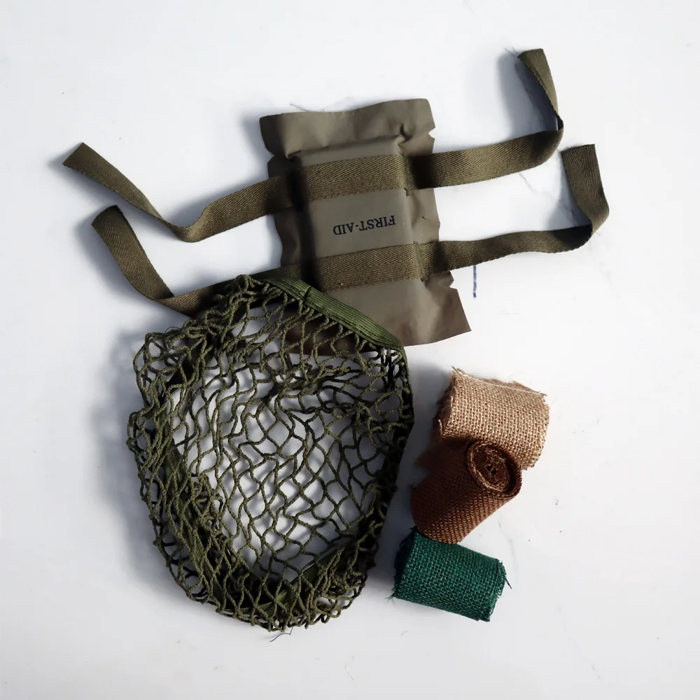 WW2 American Paratrooper Helmet Decorations Net Cover Cloth Strips First Aid Kit Helmet
WW2 American Paratrooper Helmet Decorations Net Cover Cloth Strips First Aid Kit Helmet