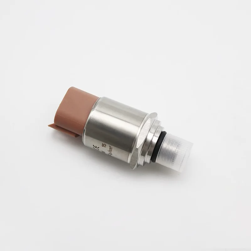 Excavator spare parts VOE14560160 VOE17252661 Low Pressure Sensor 14560160 17252661 Engine Switch For EC210 EC240 EC290 EC360 
Excavator spare parts VOE14560160 VOE17252661 Low Pressure Sensor 14560160 17252661 Engine Switch For EC210 EC240 EC290 EC360