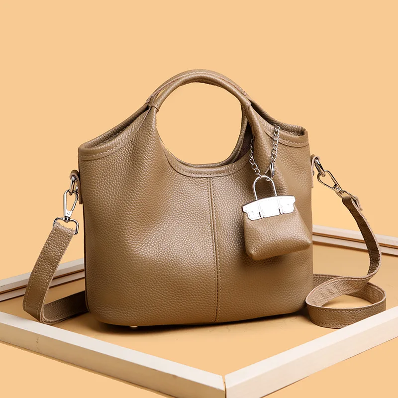 Genuine Leather 2025 Top Grain Retro Bucket Bag Women's Large Crossbody Shoulder Handbag
Genuine Leather 2025 Top Grain Retro Bucket Bag Women's Large Crossbody Shoulder Handbag
