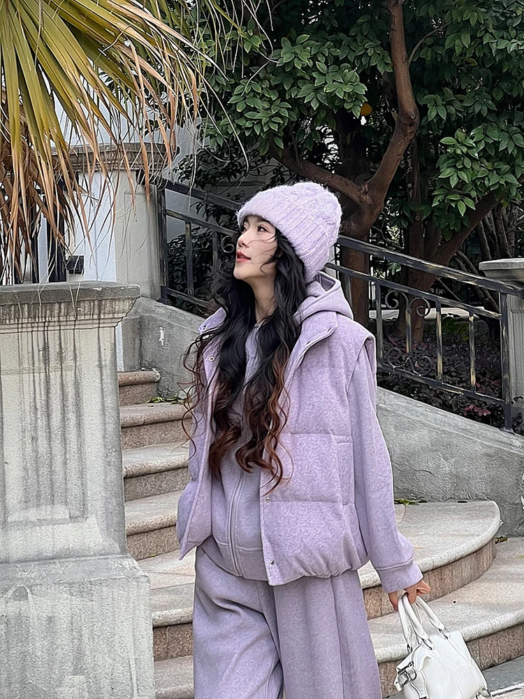 Уникальный красивый комплект: толстовка с капюшоном, повседневные брюки, модный набор Kanyu LA.eila, новинка осени-зимы 2025, женская одежда
Уникальный красивый комплект: толстовка с капюшоном, повседневные брюки, модный набор Kanyu LA.eila, новинка осени-зимы 2025, женская одежда