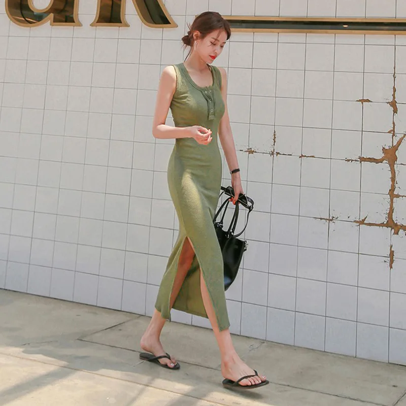 Tank top Dress 2025 Summer Camisole Long Dress Sleeveless Solid Waist Cinching Slimming Tight Temperament Button Dress
Tank top Dress 2025 Summer Camisole Long Dress Sleeveless Solid Waist Cinching Slimming Tight Temperament Button Dress