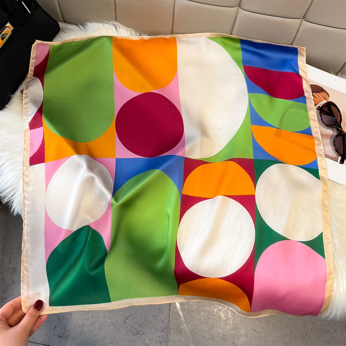Geometric Color Block Silk Square Headscarf Women Soft Hijab All Seasons Decorate Neckerchief Female Foulard Bandana Daily Wear
Geometric Color Block Silk Square Headscarf Women Soft Hijab All Seasons Decorate Neckerchief Female Foulard Bandana Daily Wear