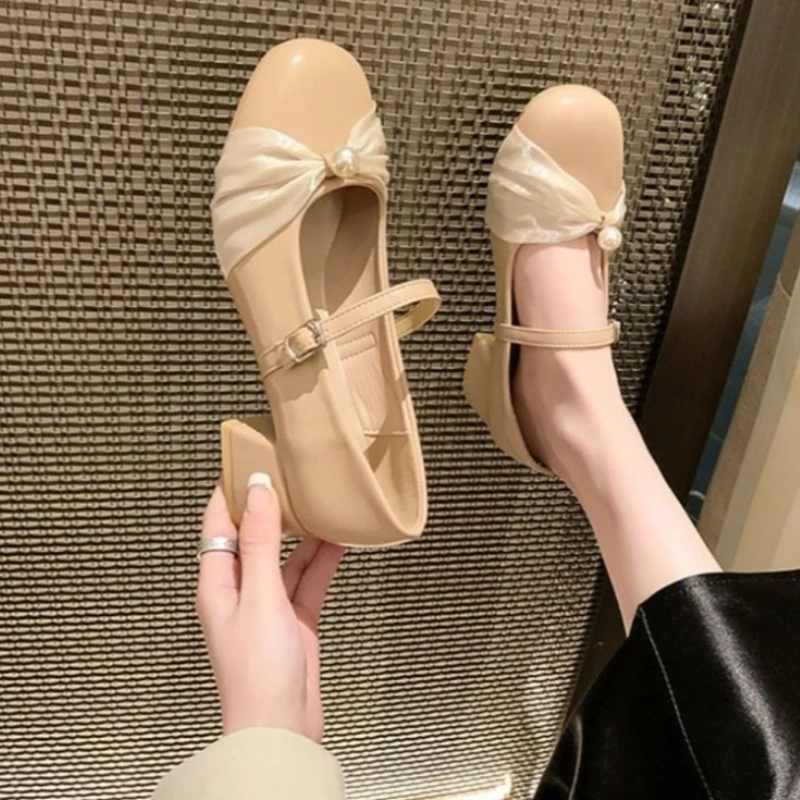 New 2026 Collection Mary Jane Style Shoes for Women Featuring Low-Cut Square Toe and Pearl Details All-Purpose Gentle Aesthetic
New 2026 Collection Mary Jane Style Shoes for Women Featuring Low-Cut Square Toe and Pearl Details All-Purpose Gentle Aesthetic