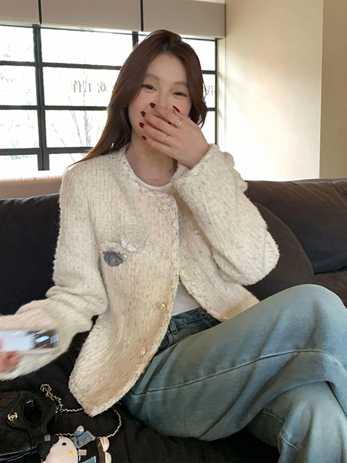 Rouje Kefss White Flower Bright Woolen Short Coat Women's Elegant round Neck Suit Style Open Cardigan Casual Loose Fit Jacket
Rouje Kefss White Flower Bright Woolen Short Coat Women's Elegant round Neck Suit Style Open Cardigan Casual Loose Fit Jacket