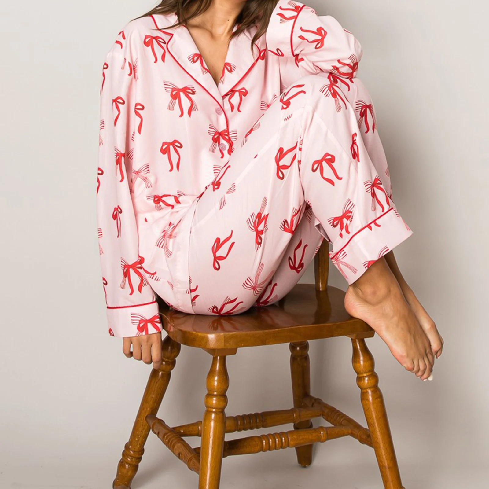 Spring Fall Women Sweet Bow Print Pajamas Lounge Set Long Sleeve Tops and Pants Set Loungewear 2 Piece Outfits
Spring Fall Women Sweet Bow Print Pajamas Lounge Set Long Sleeve Tops and Pants Set Loungewear 2 Piece Outfits