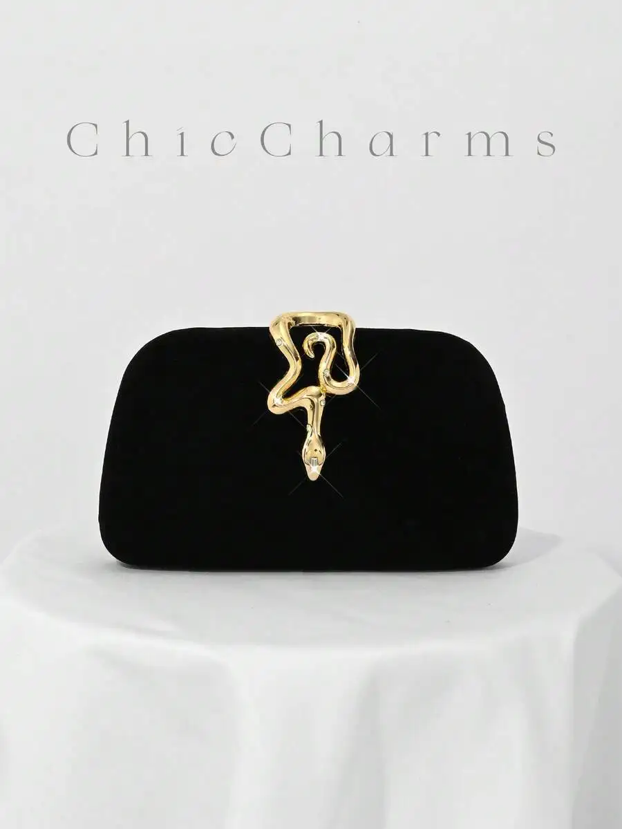 Black Velvet Clutch Bag, rhinestone chain snakehead lock design, elegant evening purse for wedding cocktail party.
Black Velvet Clutch Bag, rhinestone chain snakehead lock design, elegant evening purse for wedding cocktail party.