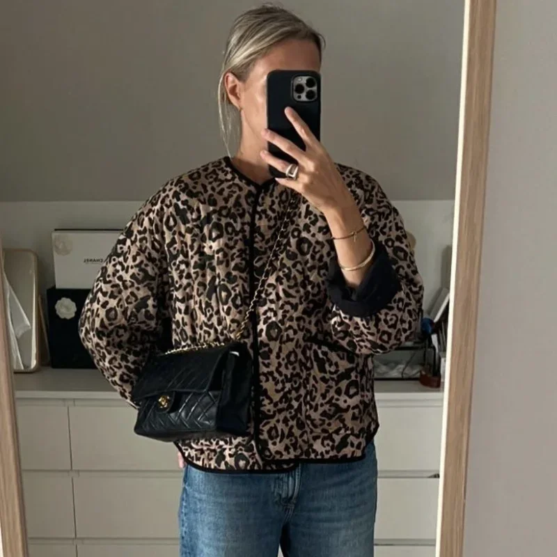 Leopard Padded Jacket Women's Jackets Crop Long Sleeve Coats O-Neck Loose Quilted Jacket Warmth Lightweight Padded Jackets
Leopard Padded Jacket Women's Jackets Crop Long Sleeve Coats O-Neck Loose Quilted Jacket Warmth Lightweight Padded Jackets