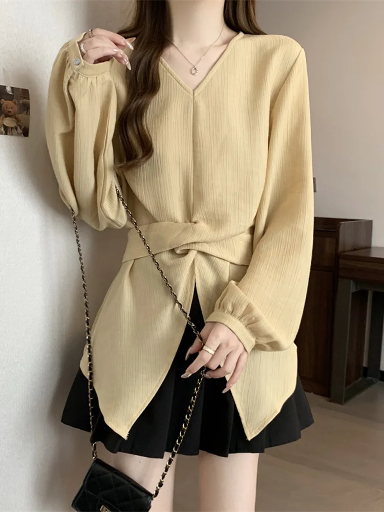 Elegant V-neck Ladies Pullovers Blouses Tops Long Sleeve Loose Women Satin Shirts Spring Female Solid Blusas
Elegant V-neck Ladies Pullovers Blouses Tops Long Sleeve Loose Women Satin Shirts Spring Female Solid Blusas
