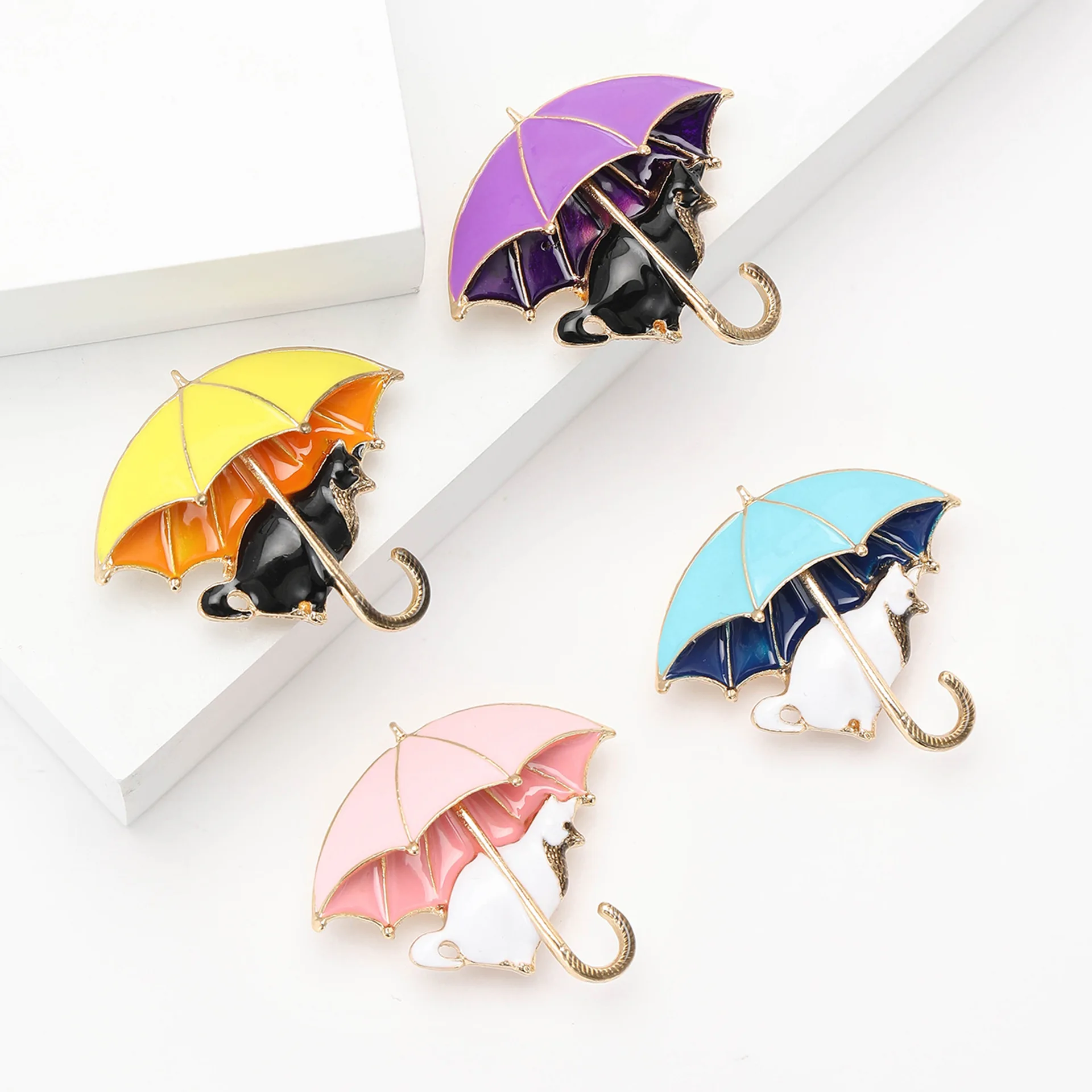 Enamel Glass Porcelain Umbrella For Women, Men And Women in 4 Colors Can Be Used As A Casual Party Accessory Gift.
Enamel Glass Porcelain Umbrella For Women, Men And Women in 4 Colors Can Be Used As A Casual Party Accessory Gift.