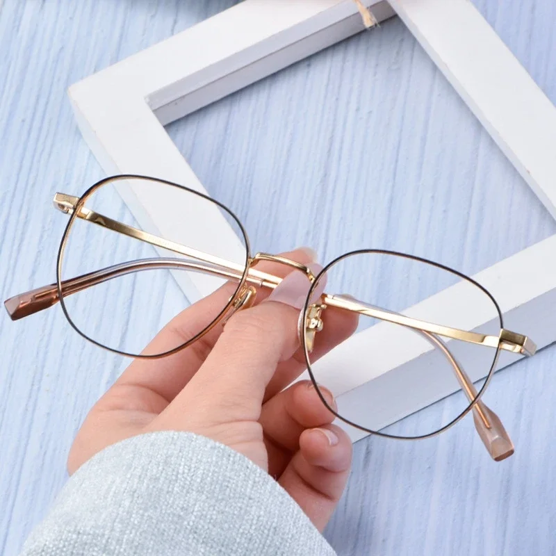Fashion Comfortable Men Eyewear Frame Retro Round Optical Pure Titanium Prescription Glasses Myopia Frame Women Spectacle T3929
Fashion Comfortable Men Eyewear Frame Retro Round Optical Pure Titanium Prescription Glasses Myopia Frame Women Spectacle T3929