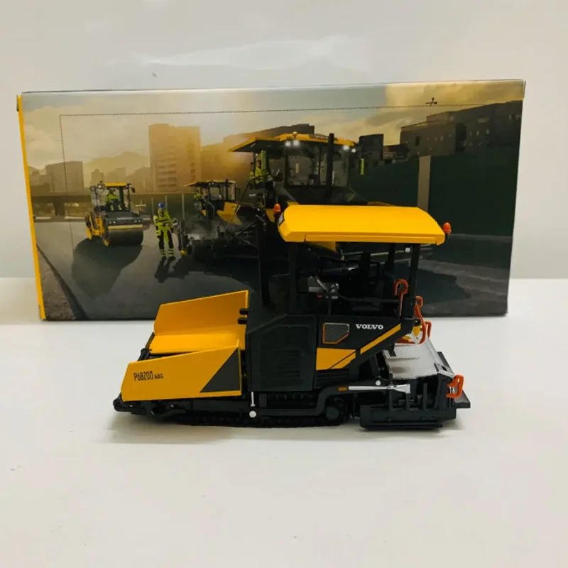 two Color! 1/50 Alloy Toy Engineering Model Collect - P6820D - Asphalt Paver - Boy's Birthday Gift Scene Decoration
two Color! 1/50 Alloy Toy Engineering Model Collect - P6820D - Asphalt Paver - Boy's Birthday Gift Scene Decoration