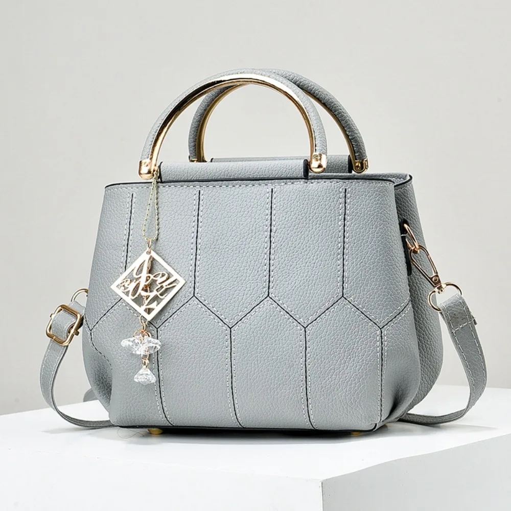 Fashion PU Women's Bag High-end Large Capacity Tote Bag Vintage Two-Way Carry Single Shoulder Bag Women
Fashion PU Women's Bag High-end Large Capacity Tote Bag Vintage Two-Way Carry Single Shoulder Bag Women
