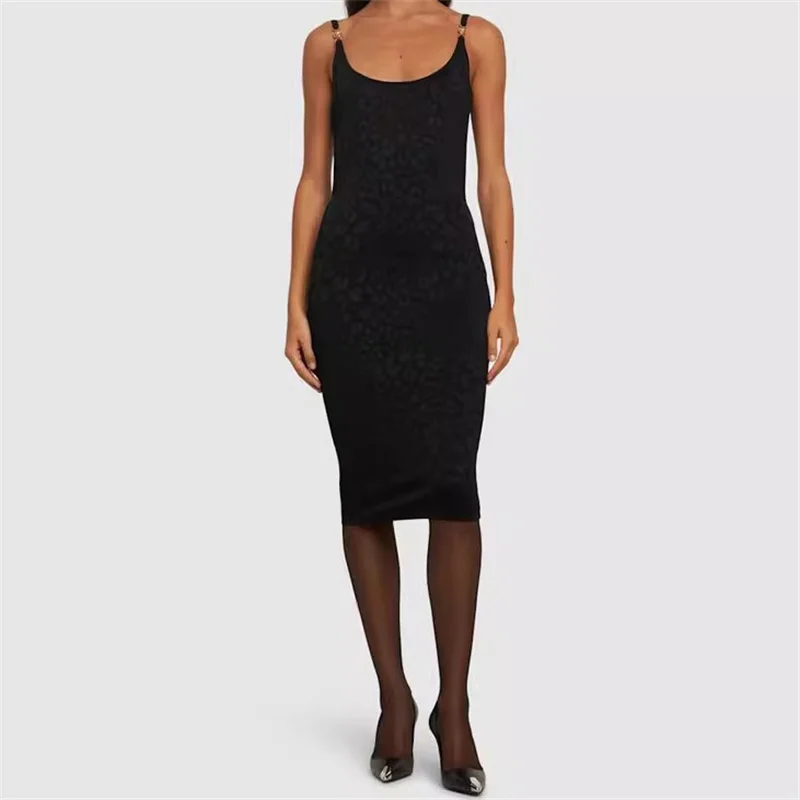 Casual women's dresses 2024 autumn New in elastic knitted slim fit suspender long dresses Sexy backless sleeveless party dresses
Casual women's dresses 2024 autumn New in elastic knitted slim fit suspender long dresses Sexy backless sleeveless party dresses