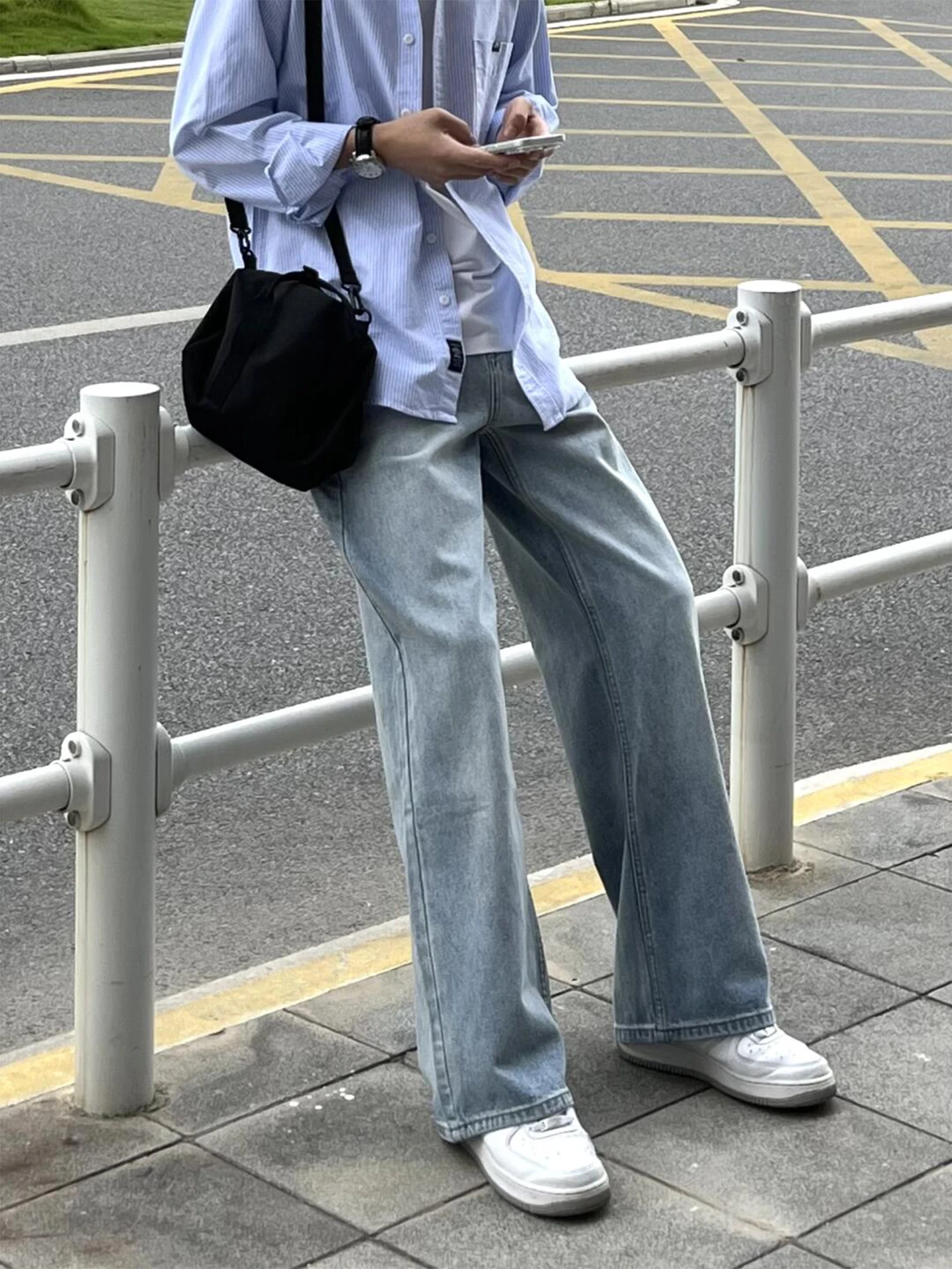 Light Blue Men's Micro Flare Jeans High Street Style Leg Lengthening Knife Straight Leg Trousers Clean Fit Autumn Jeans
Light Blue Men's Micro Flare Jeans High Street Style Leg Lengthening Knife Straight Leg Trousers Clean Fit Autumn Jeans