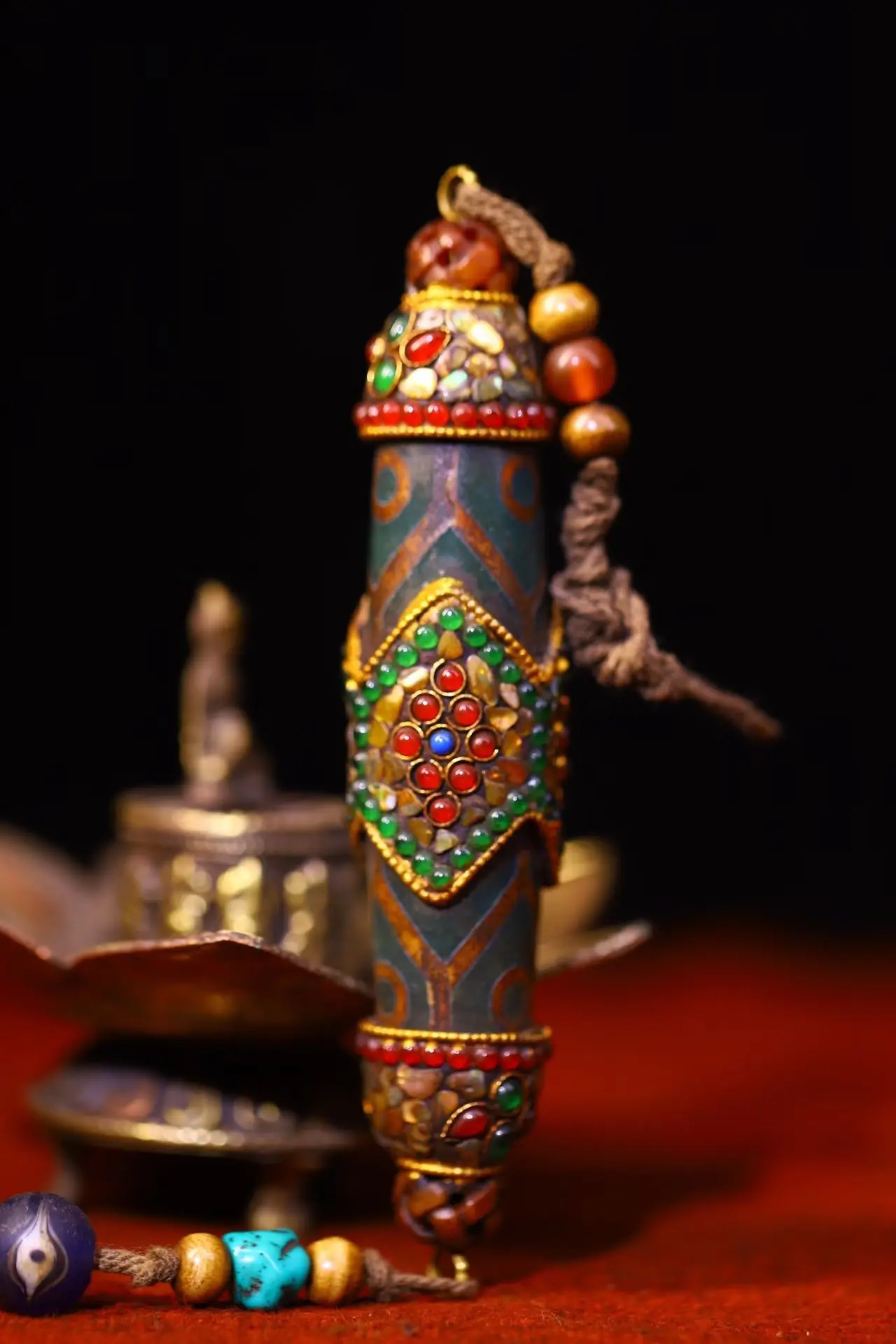5"Tibetan Temple Collection Old Natural Agate Mosaic Gem gZi Beads Shell Buddha Beads Amulet Pendant Town house Exorcism
5"Tibetan Temple Collection Old Natural Agate Mosaic Gem gZi Beads Shell Buddha Beads Amulet Pendant Town house Exorcism