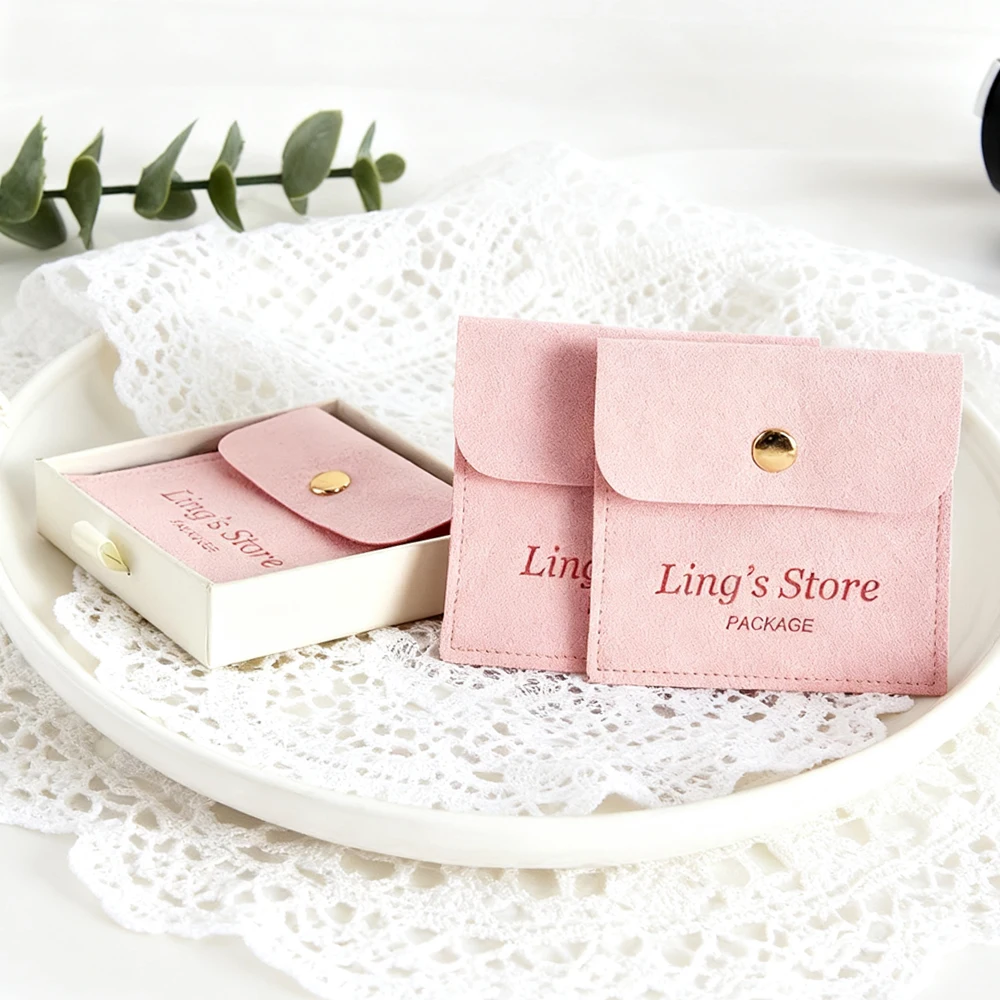 50pcs Custom Logo Dark Pink Microfiber Jewellery Snap Bag Make Up Gifts Packaging Pouches Wedding Candy Lovely Storage Pockets
50pcs Custom Logo Dark Pink Microfiber Jewellery Snap Bag Make Up Gifts Packaging Pouches Wedding Candy Lovely Storage Pockets