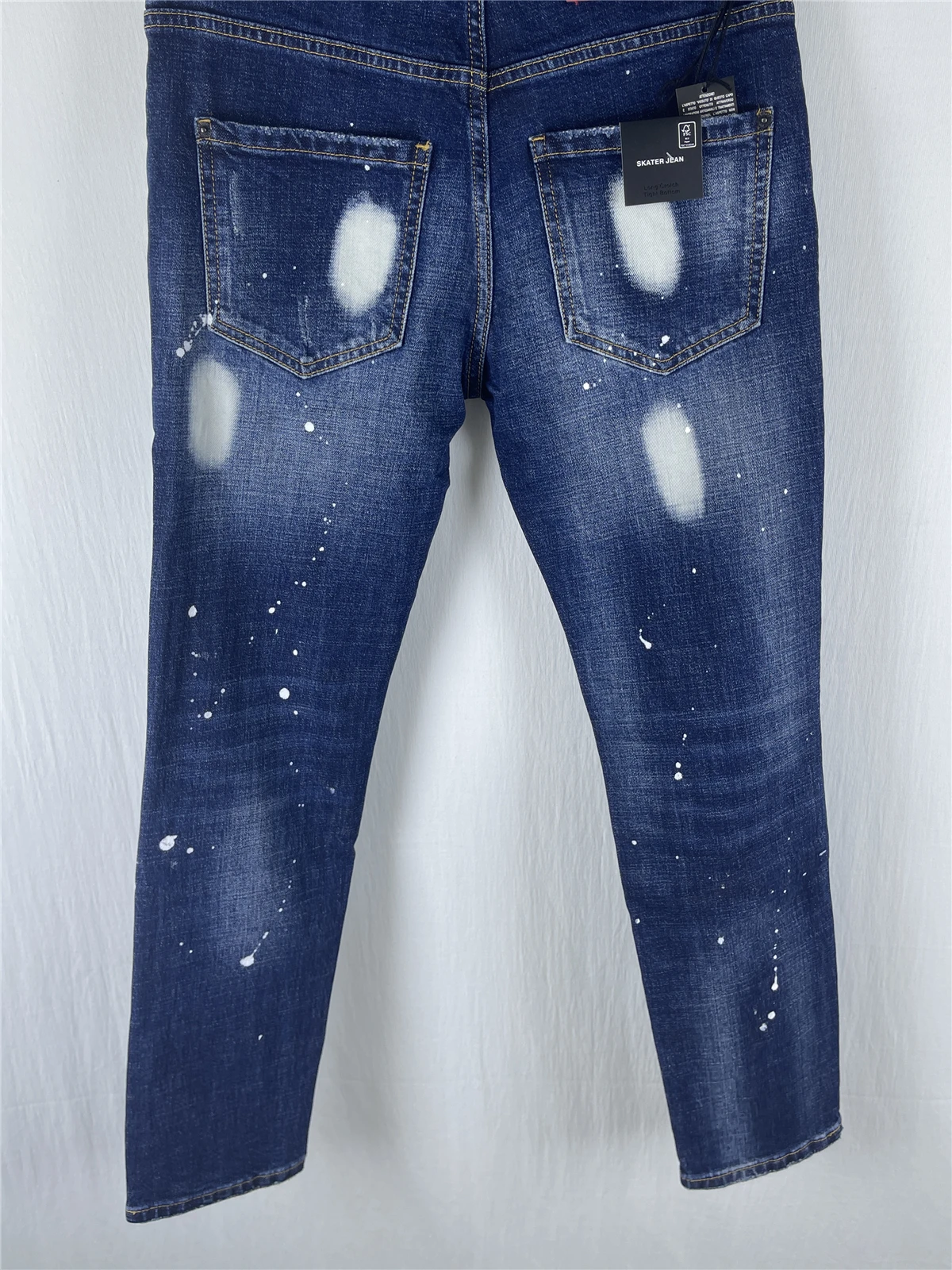 Весна и лето 9837 Новые мужские джинсы с потертым принтом, простые универсальные синие джинсы с трехмерным вырезом для мужчин
Весна и лето 9837 Новые мужские джинсы с потертым принтом, простые универсальные синие джинсы с трехмерным вырезом для мужчин