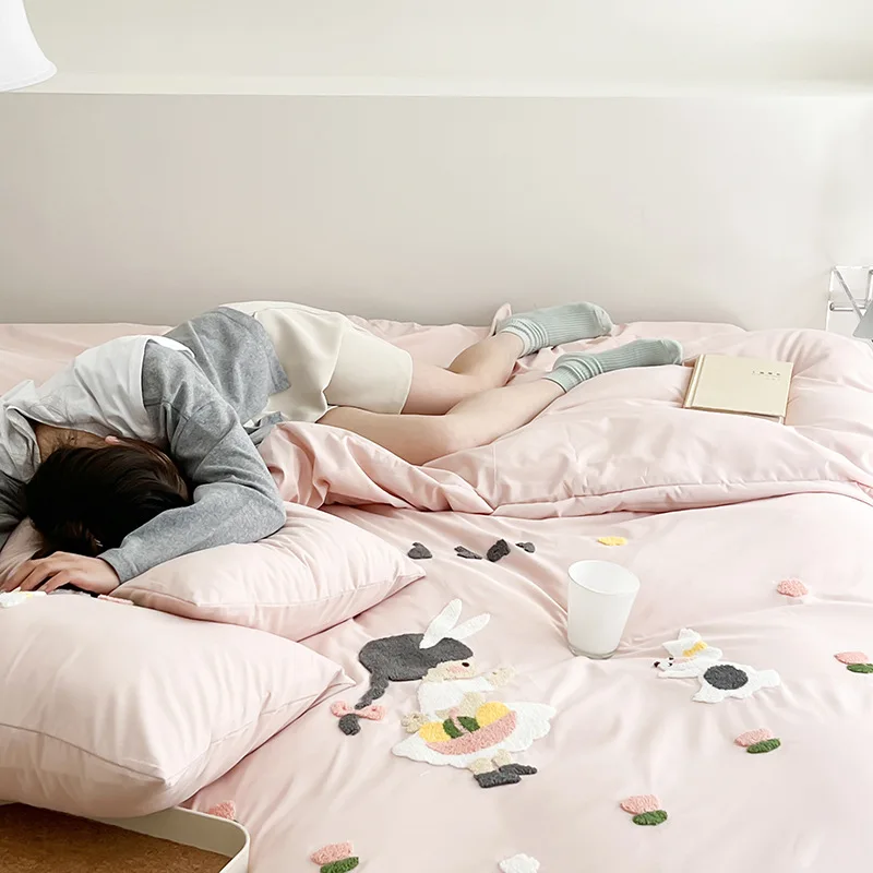 Little rabbit obediently washed cotton four piece set, princess children, girl heart, parent-child room bedding, student dormito
Little rabbit obediently washed cotton four piece set, princess children, girl heart, parent-child room bedding, student dormito