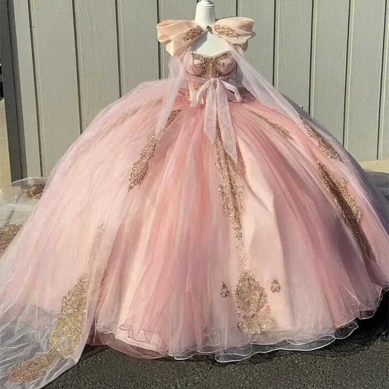 Customized Pink Sweetheart Quinceanera Dress Bead Appliques Birthday Luxury Dress Sequin Princess Gown With Detachable Cape
Customized Pink Sweetheart Quinceanera Dress Bead Appliques Birthday Luxury Dress Sequin Princess Gown With Detachable Cape