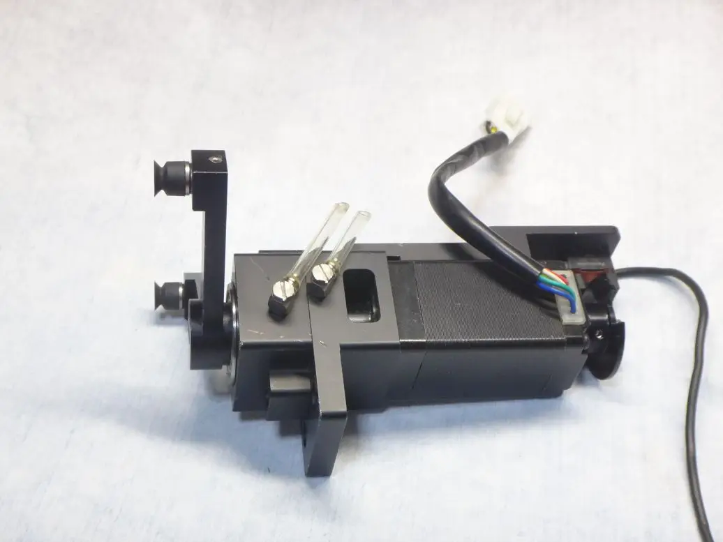 Robot B-axis suction cup motor 28 stepper motor rotating suction cup extended 51mm long
Robot B-axis suction cup motor 28 stepper motor rotating suction cup extended 51mm long