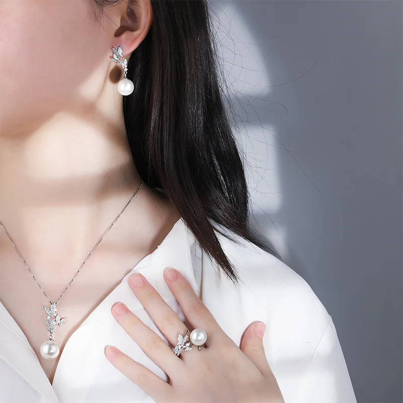 S925 Silver Plated 18K Gold Plated PT950 Platinum White Shell Beads Fashion Butterfly Handmade Diamond Set 14mm12mm
S925 Silver Plated 18K Gold Plated PT950 Platinum White Shell Beads Fashion Butterfly Handmade Diamond Set 14mm12mm