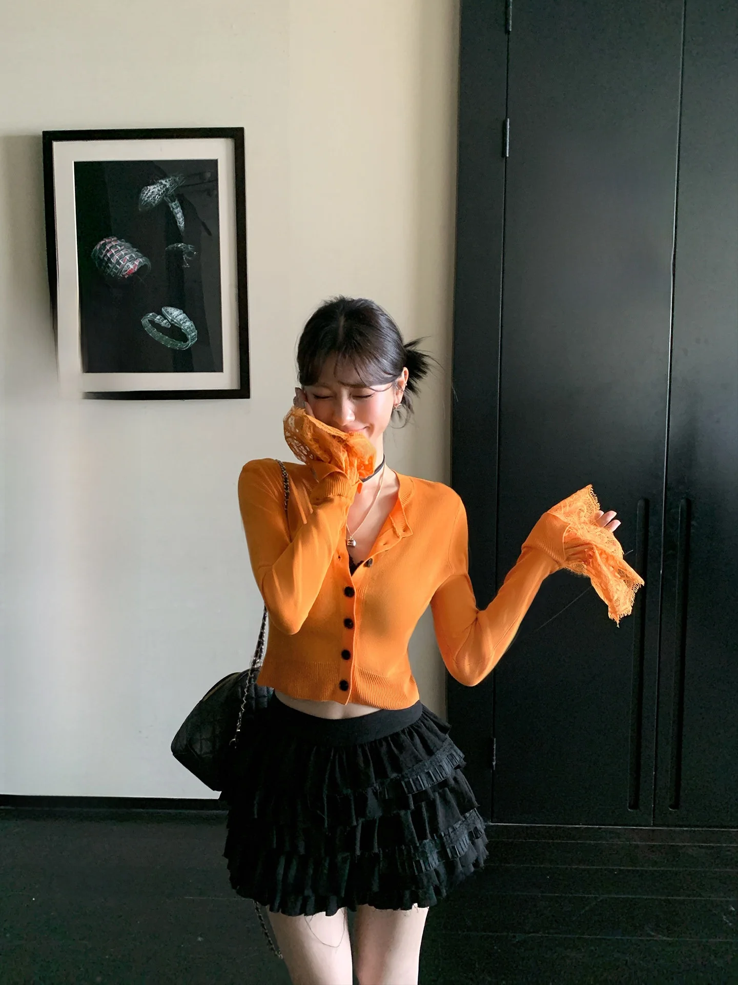 LIONE Sweet Sle Long Sve Lace Splice Bell Sve Cardigan iny Orange Color Women's Knitted Sweater Soft V-Ne ort L...
LIONE Sweet Sle Long Sve Lace Splice Bell Sve Cardigan iny Orange Color Women's Knitted Sweater Soft V-Ne ort L...