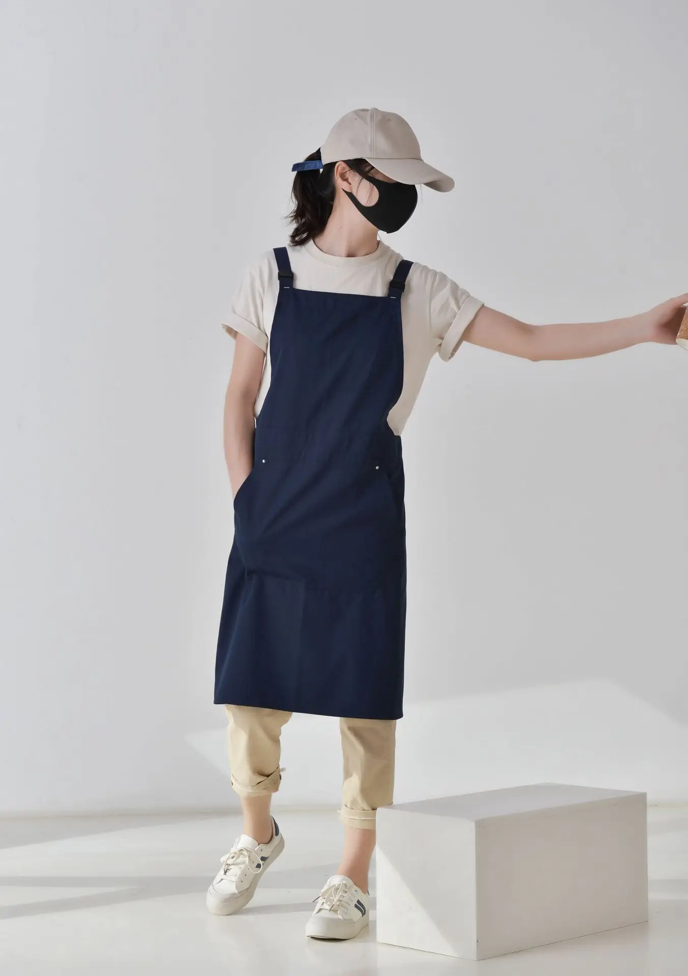 Aprons Japanese Korean Restaurant Waiter Waterproof Work Clothes Cotton Kitchen Square Collar Simple Clean Tools
Aprons Japanese Korean Restaurant Waiter Waterproof Work Clothes Cotton Kitchen Square Collar Simple Clean Tools