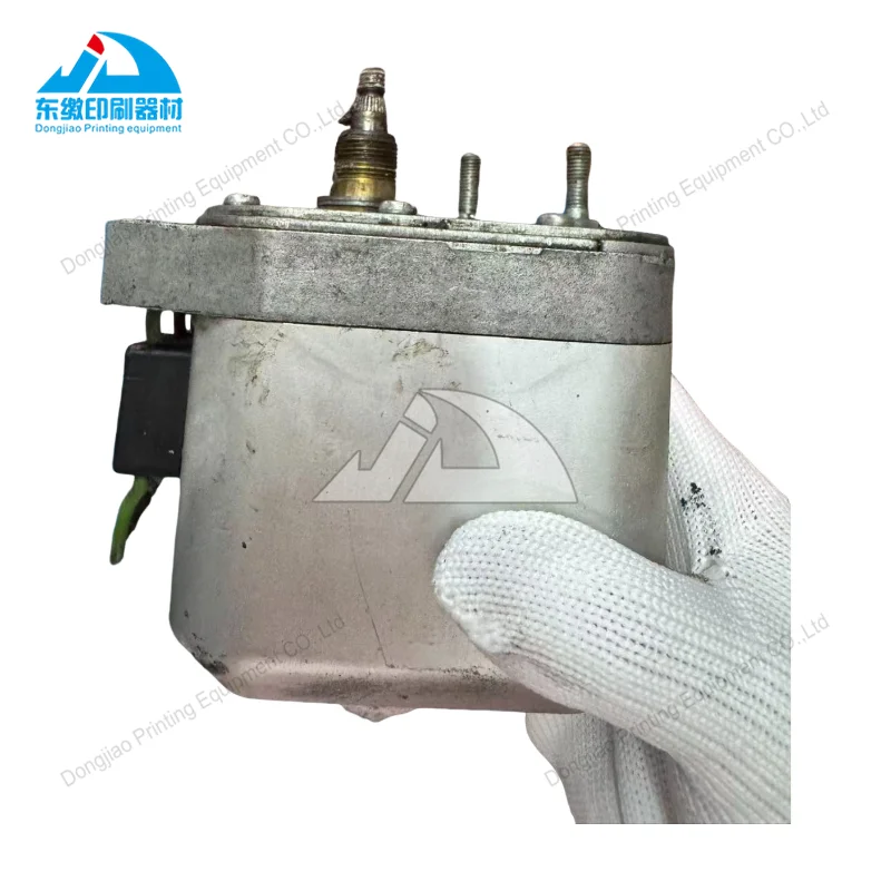 Original 0390116050 Wiper Engine Gip 12V Wiper Motor Gip for KBA Offset Printing Machine Spare Parts
Original 0390116050 Wiper Engine Gip 12V Wiper Motor Gip for KBA Offset Printing Machine Spare Parts