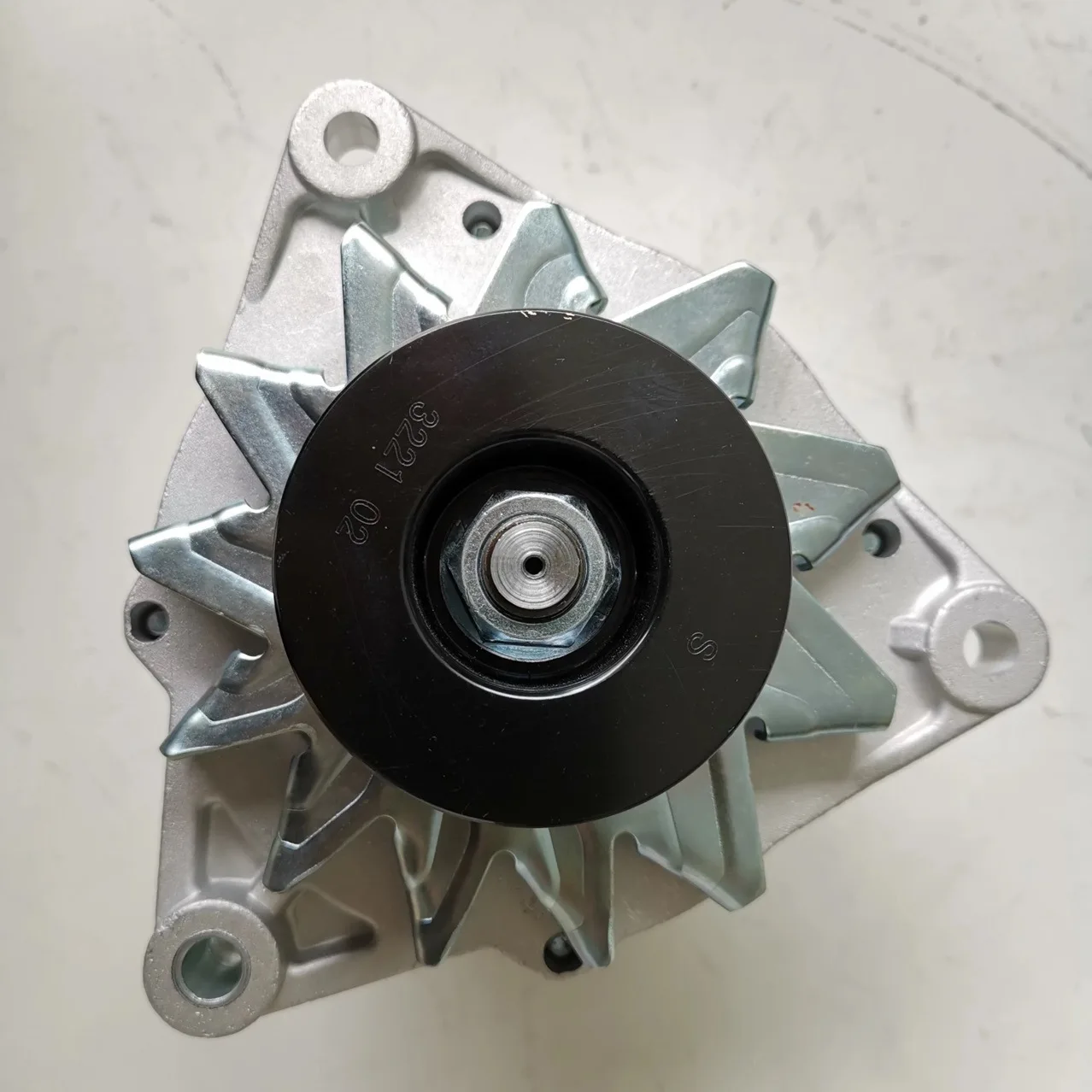 Генератор Weichai Deutz Petlai MDAC3232, генератор Deutz 13024500
Генератор Weichai Deutz Petlai MDAC3232, генератор Deutz 13024500